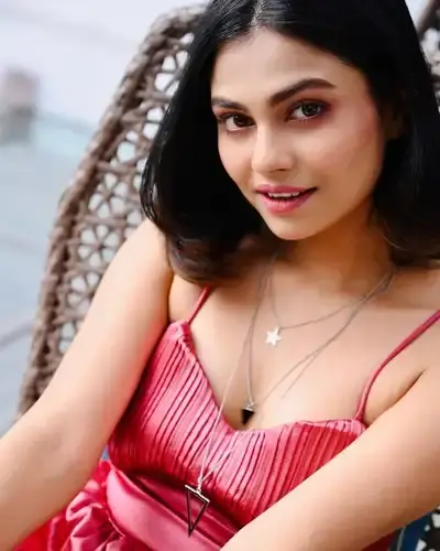 Escort Service Naigaon